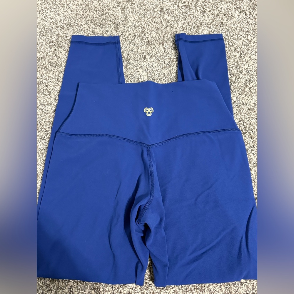 Aritzia leggings